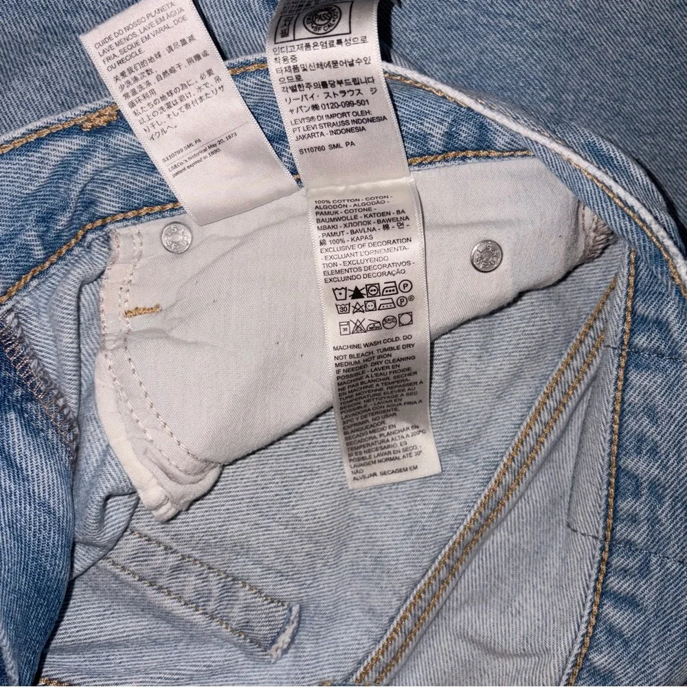 LEVI’S ‘94 Baggy light wash - Picture 7 of 9
